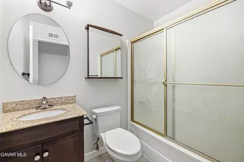 Bath - 44650 E 11th St, Palmdale, CA 93550 photo 1 of 2