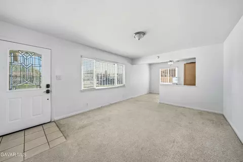 Living - 44745 E 6th St, Lancaster, CA 93535 photo 2 of 3