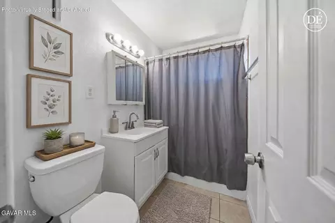 Bath - 44745 E 6th St, Lancaster, CA 93535 photo 1 of 2