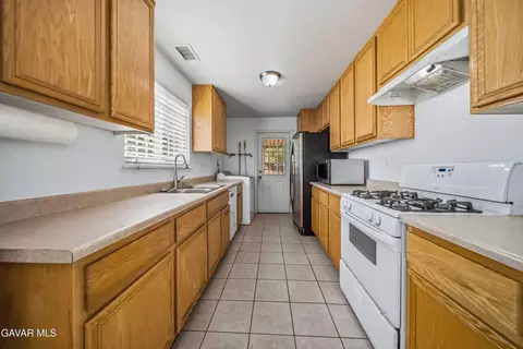 Other - 44745 E 6th St, Lancaster, CA 93535 photo 5 of 7