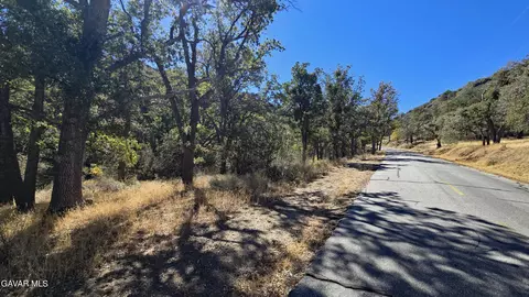 Saint Moritz Drive, Tehachapi, CA 93561 photo 15