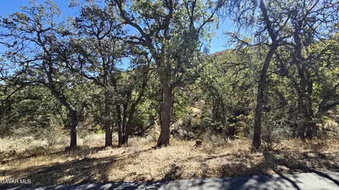 Saint Moritz Drive, Tehachapi, CA 93561 photo 6