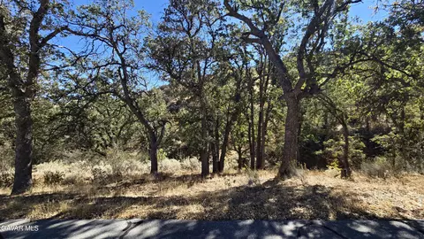 Saint Moritz Drive, Tehachapi, CA 93561 photo 7