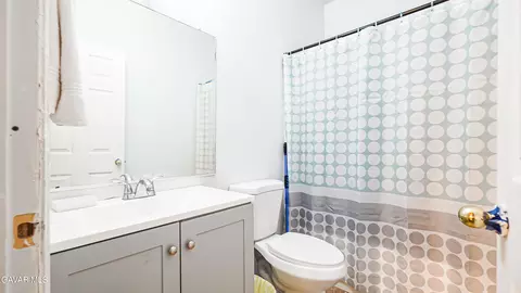 Bath - 1772 Windermere Dr, Lancaster, CA 93534 photo 4 of 4