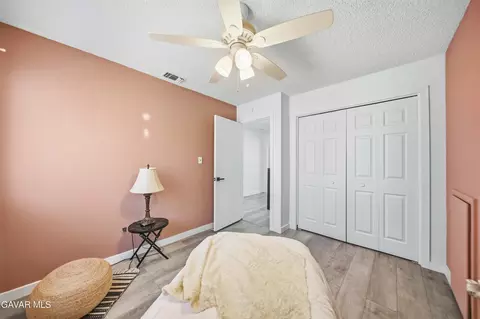 Bedroom - 1134 Elm St, Tehachapi, CA 93561 photo 4 of 5