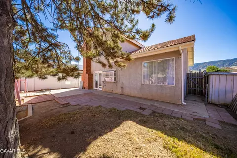 Exterior - 1134 Elm St, Tehachapi, CA 93561 photo 5 of 5