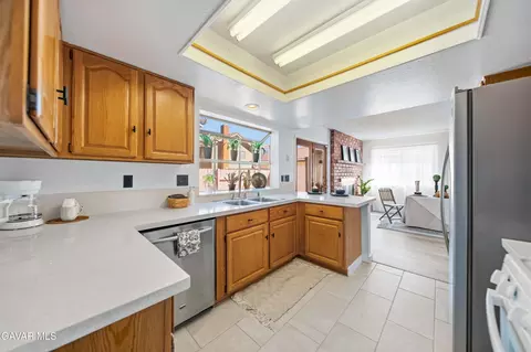 Kitchen - 1134 Elm St, Tehachapi, CA 93561 photo 1 of 6