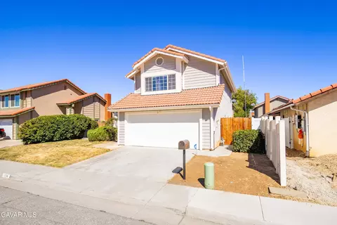 Exterior - 1134 Elm St, Tehachapi, CA 93561 photo 4 of 5