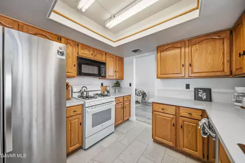 Kitchen - 1134 Elm St, Tehachapi, CA 93561 photo 3 of 6