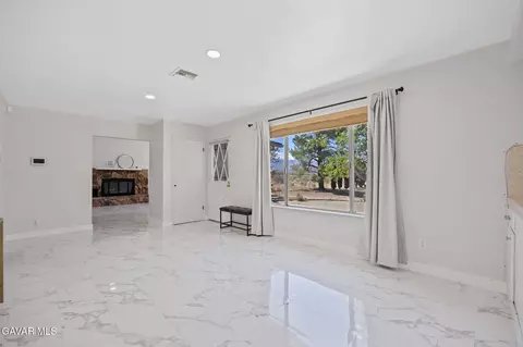 Living - 33036 E 165th St, Llano, CA 93544 photo 1 of 5