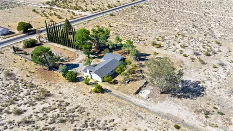 View/Area - 33036 E 165th St, Llano, CA 93544 photo 5 of 10