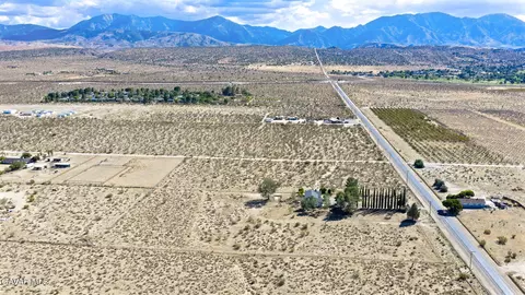 View/Area - 33036 E 165th St, Llano, CA 93544 photo 1 of 10