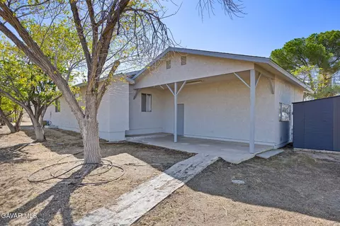 Exterior - 33036 E 165th St, Llano, CA 93544 photo 4 of 4