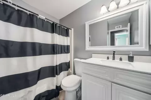 Bath - 42915 Alep St, Lancaster, CA 93536 photo 1 of 2