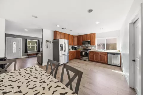 Entry Way - 42915 Alep St, Lancaster, CA 93536 photo 1 of 1