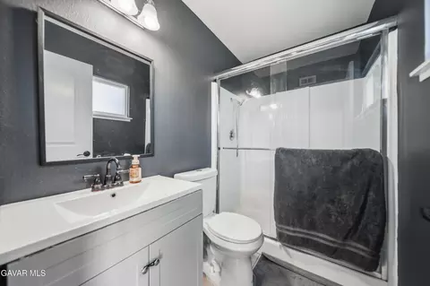Bath - 42915 Alep St, Lancaster, CA 93536 photo 2 of 2