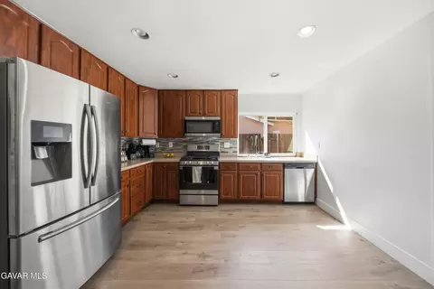 Kitchen - 42915 Alep St, Lancaster, CA 93536 photo 1 of 1