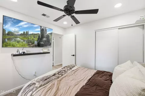 Bedroom - 44201 Freer Way, Lancaster, CA 93536 photo 5 of 5