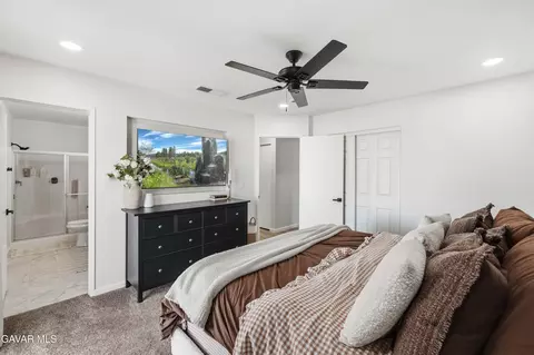 Bedroom - 44201 Freer Way, Lancaster, CA 93536 photo 2 of 5