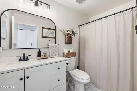 Bath - 44201 Freer Way, Lancaster, CA 93536 photo 2 of 2