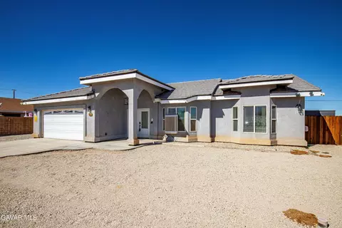 9025 Redwood Blvd, California City, CA 93505