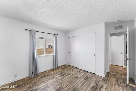 Bedroom - 44117 Parkview Ln, Lancaster, CA 93535 photo 2 of 3