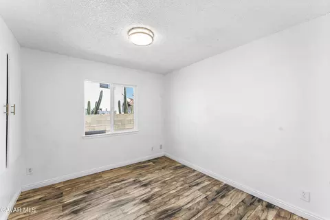 Bedroom - 44117 Parkview Ln, Lancaster, CA 93535 photo 3 of 3