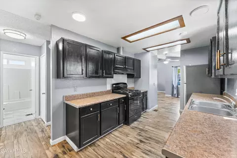 Entry Way - 44117 Parkview Ln, Lancaster, CA 93535 photo 1 of 1