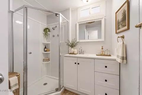 Bath - 3157 E Avenue I #E2, Lancaster, CA 93535 photo 1 of 2
