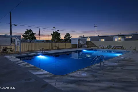 Exterior - 3157 E Avenue I #E2, Lancaster, CA 93535 photo 3 of 4