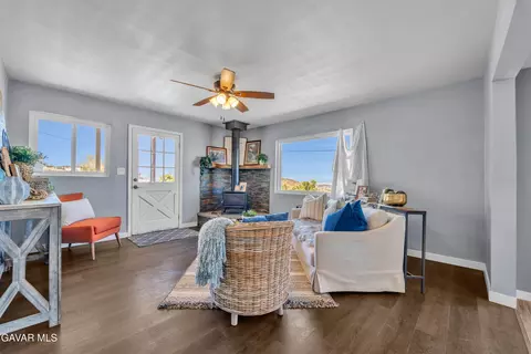 Living - 35602 12 Old Nadeau Rd, Palmdale, CA 93550 photo 1 of 2