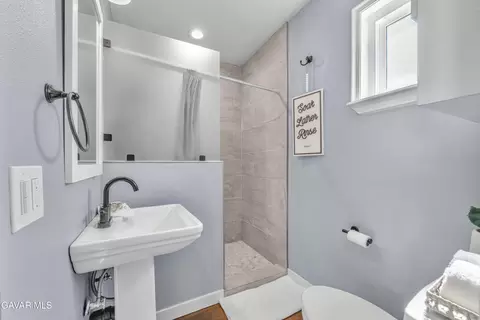 Bath - 35602 12 Old Nadeau Rd, Palmdale, CA 93550 photo 1 of 1