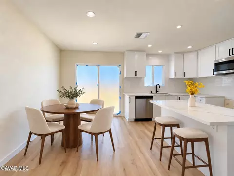 Dining - 40356 Ronar St, Palmdale, CA 93591 photo 2 of 2