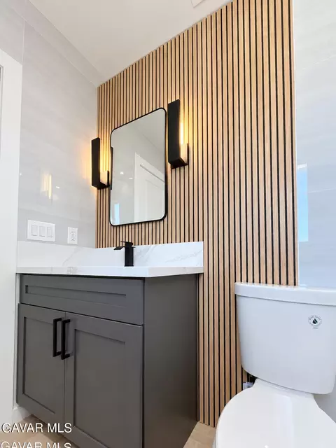 Bath - 40356 Ronar St, Palmdale, CA 93591 photo 17 of 27