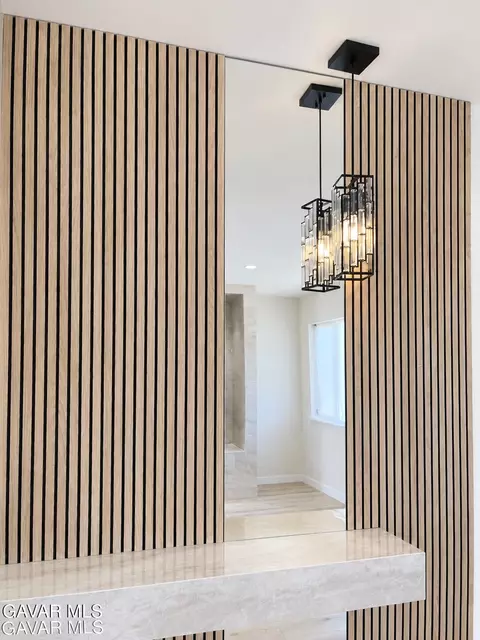 Bath - 40356 Ronar St, Palmdale, CA 93591 photo 2 of 27