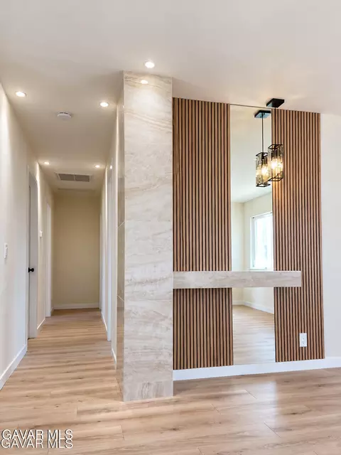 Entry Way - 40356 Ronar St, Palmdale, CA 93591 photo 4 of 4