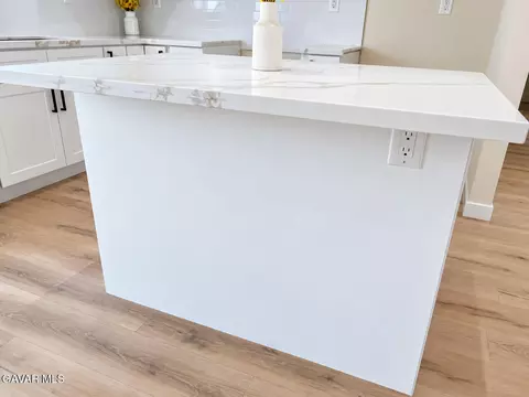 Kitchen - 40356 Ronar St, Palmdale, CA 93591 photo 7 of 7