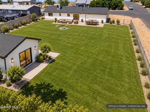 Exterior - 40356 Ronar St, Palmdale, CA 93591 photo 9 of 9