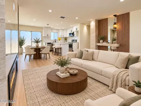 Living - 40356 Ronar St, Palmdale, CA 93591 photo 4 of 4