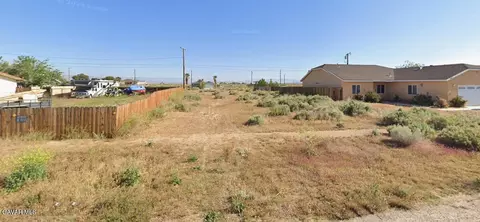 Quezon Avenue, California City, CA 93505