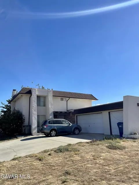 39020 Dianron Rd, Palmdale, CA 93551