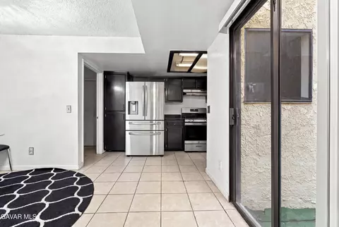 Kitchen - 44200 Kingtree Ave UNIT 14, Lancaster, CA 93534 photo 3 of 3