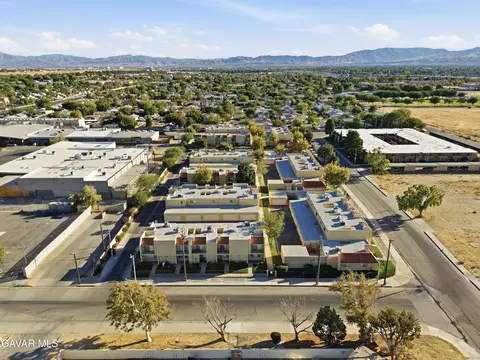View/Area - 44200 Kingtree Ave UNIT 14, Lancaster, CA 93534 photo 4 of 5