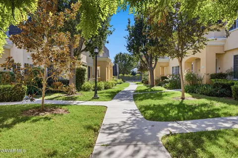 Exterior - 19208 Hamlin St UNIT 5, Reseda, CA 91335 photo 10 of 11