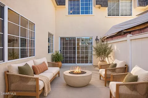 Exterior - 19208 Hamlin St UNIT 5, Reseda, CA 91335 photo 2 of 11