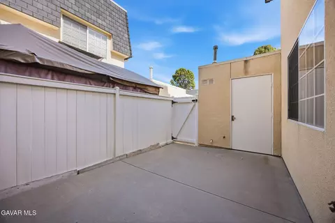 Exterior - 19208 Hamlin St UNIT 5, Reseda, CA 91335 photo 6 of 11