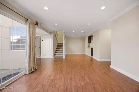 Living - 19208 Hamlin St UNIT 5, Reseda, CA 91335 photo 6 of 10