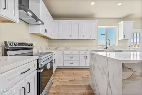 Kitchen - 37660 E 115th St, Littlerock, CA 93543 photo 1 of 3