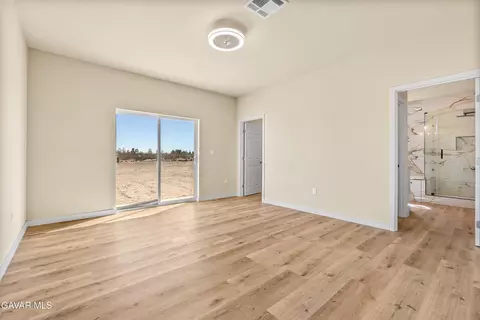 Bedroom - 37660 E 115th St, Littlerock, CA 93543 photo 2 of 6
