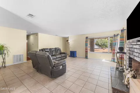 Living - 38625 159th St E, Palmdale, CA 93591 photo 1 of 3